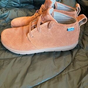 Lems Chukka  Suede Men 7.5, Women 9